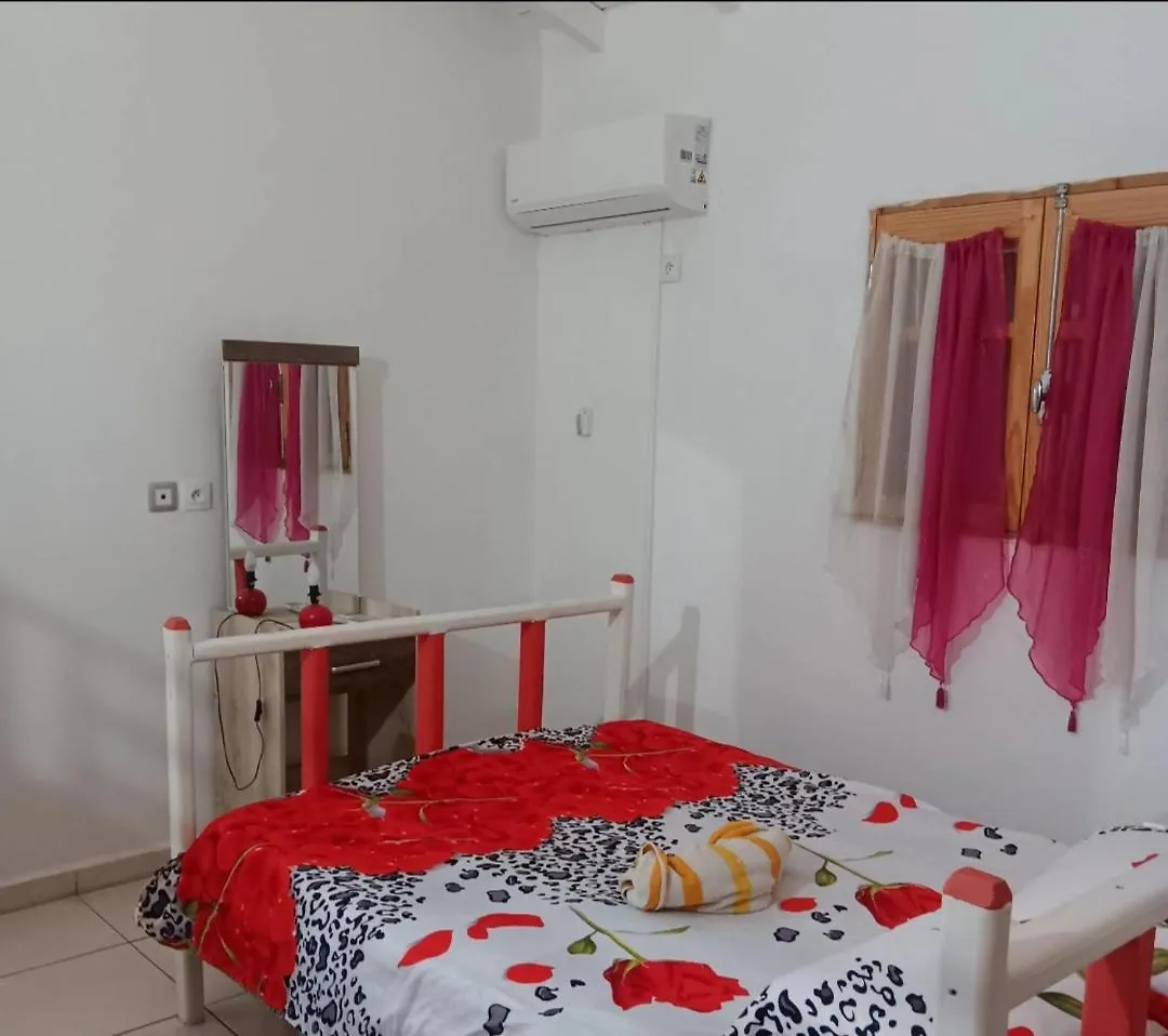 Villa fleurie Anse-Bertrand Appartement