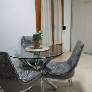 https://granada-centro-al-pie-de-la-alhambra-y-el-albaicin.es-andalucia.com